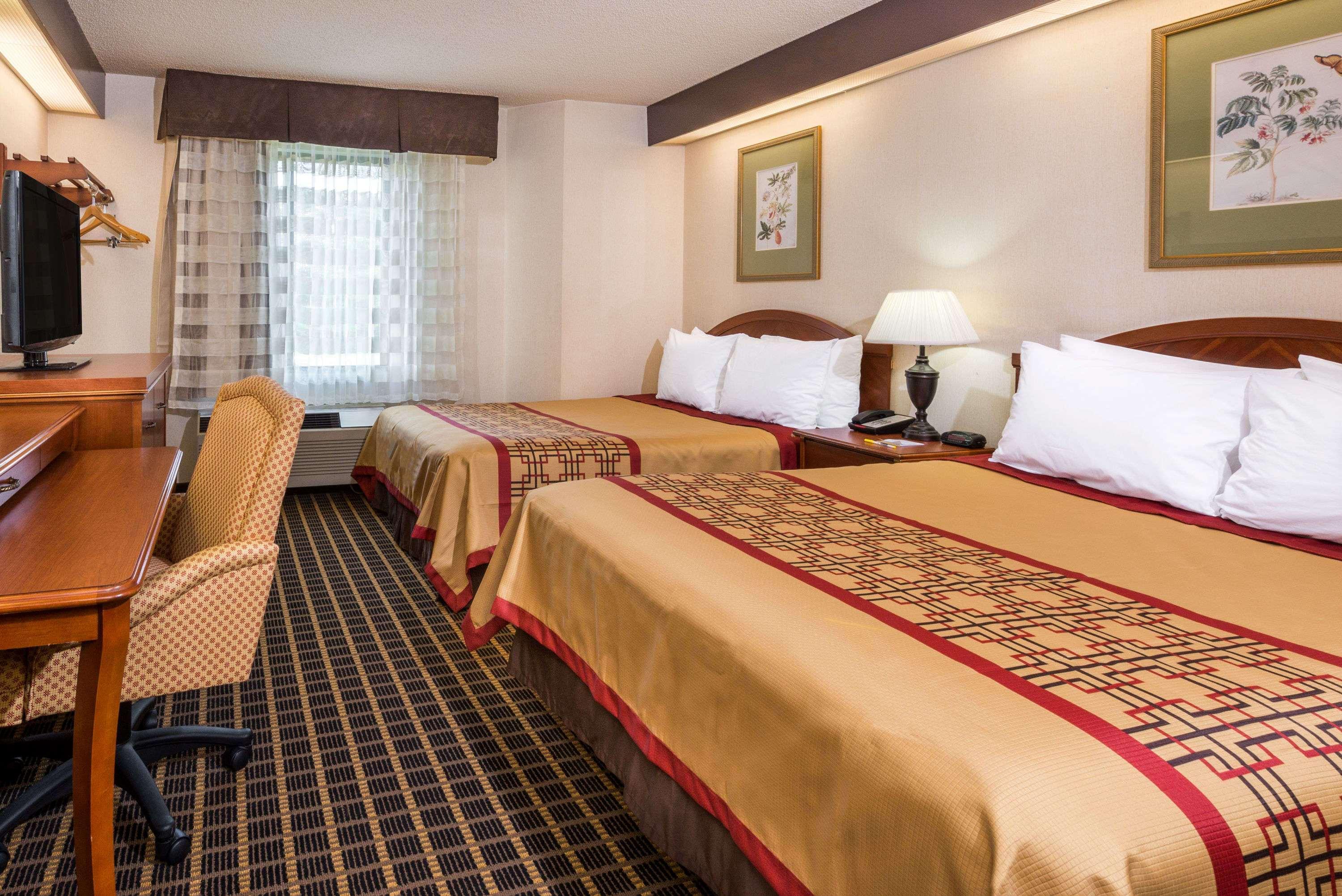 Days Inn By Wyndham Yadkinville Extérieur photo