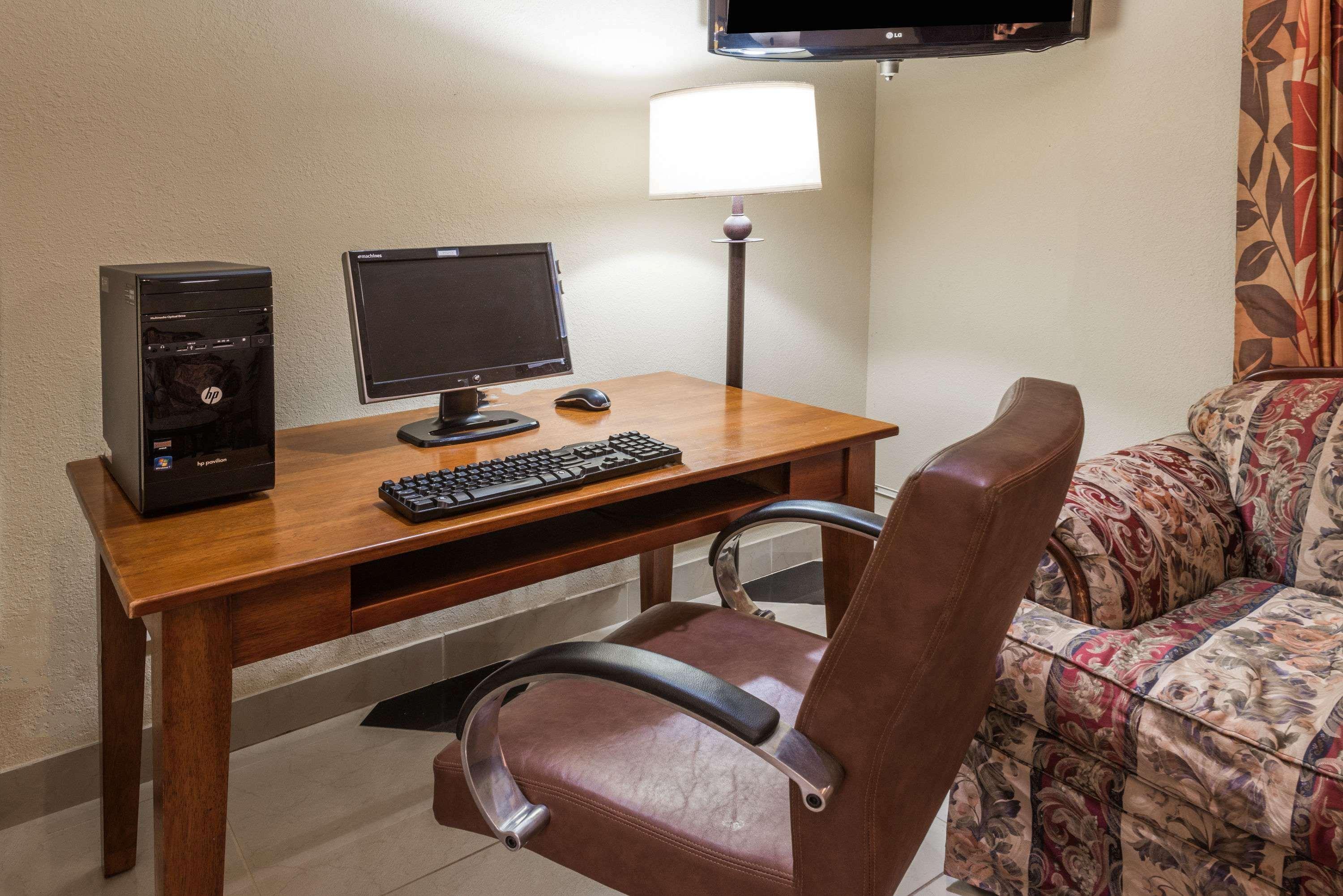 Days Inn By Wyndham Yadkinville Extérieur photo